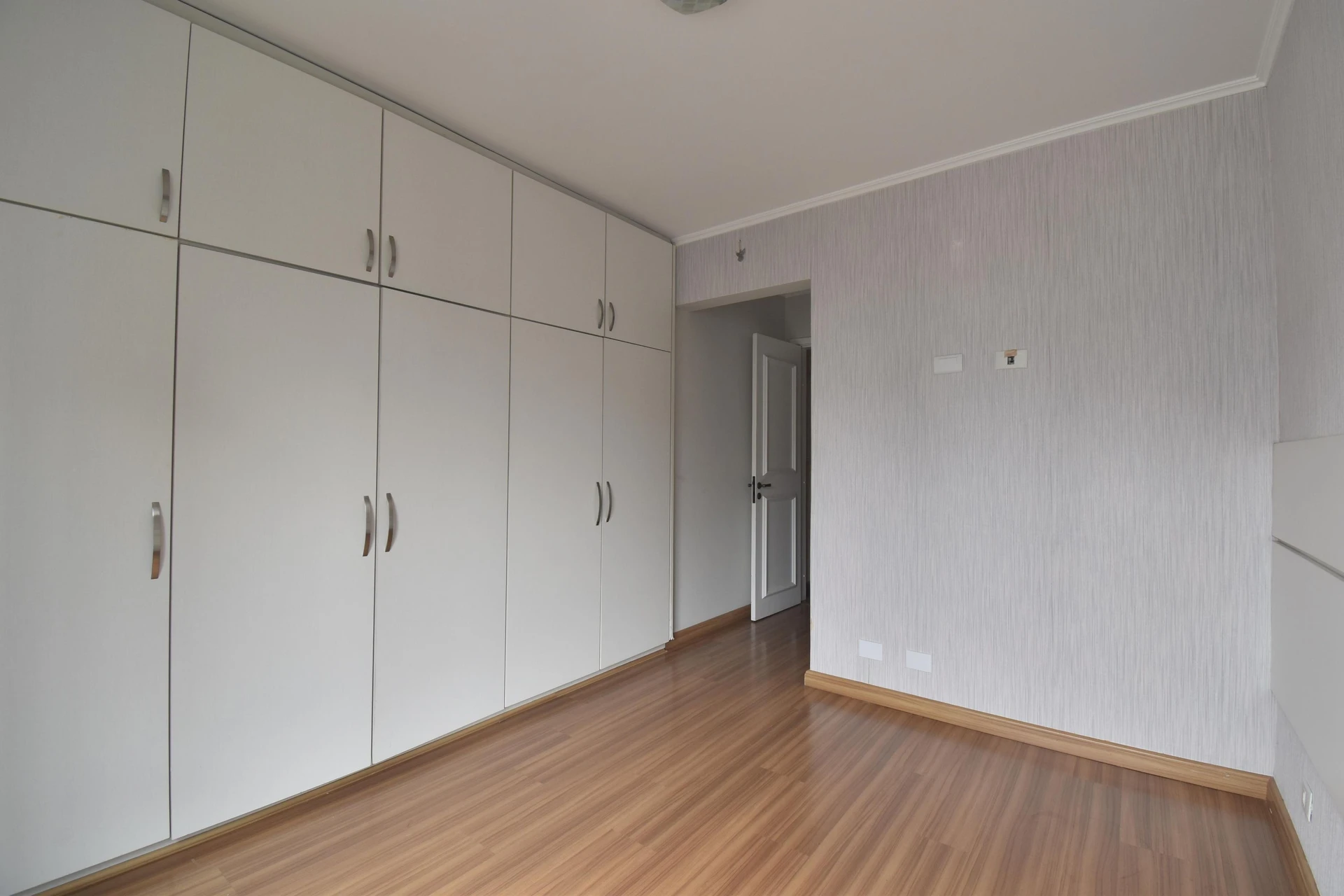 4-bedroom apartment with a jacuzzi — photo 30