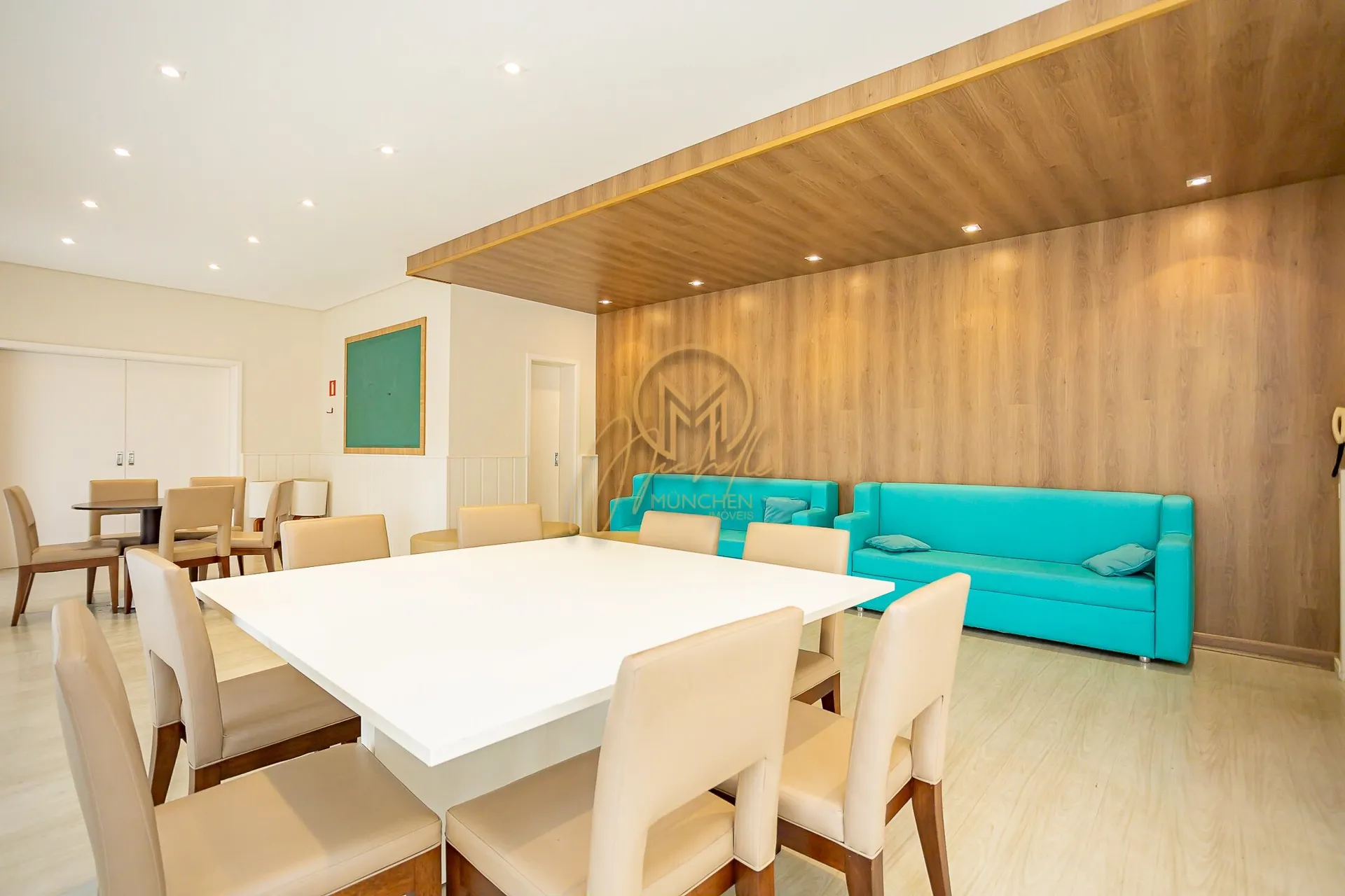 Furnished 462 m² apartment with 4 en-suite rooms — photo 174