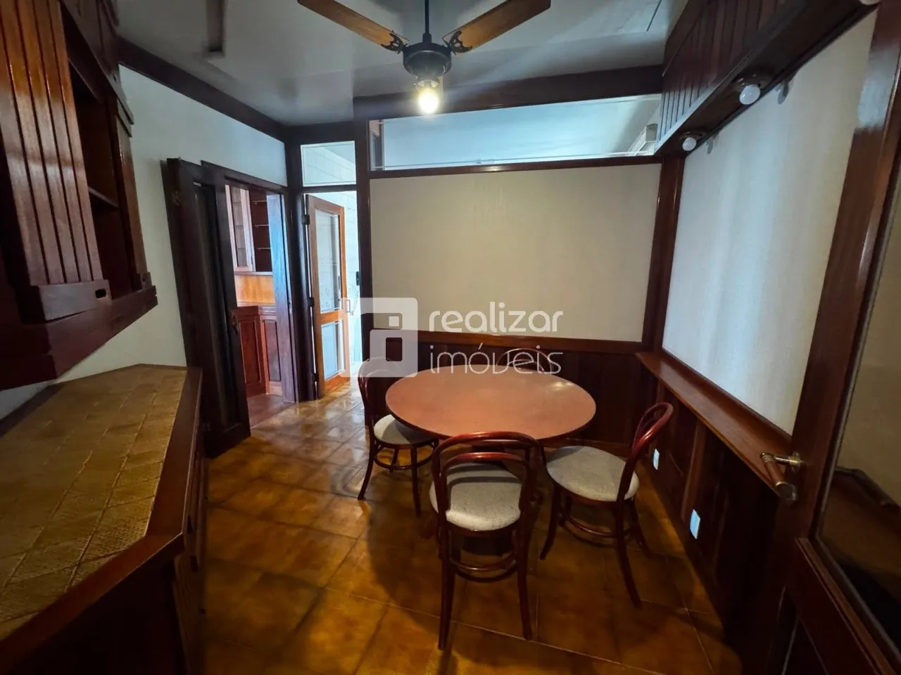Apartamento de 290 m² com 4 dormitórios e varanda envidraçada — photo 54