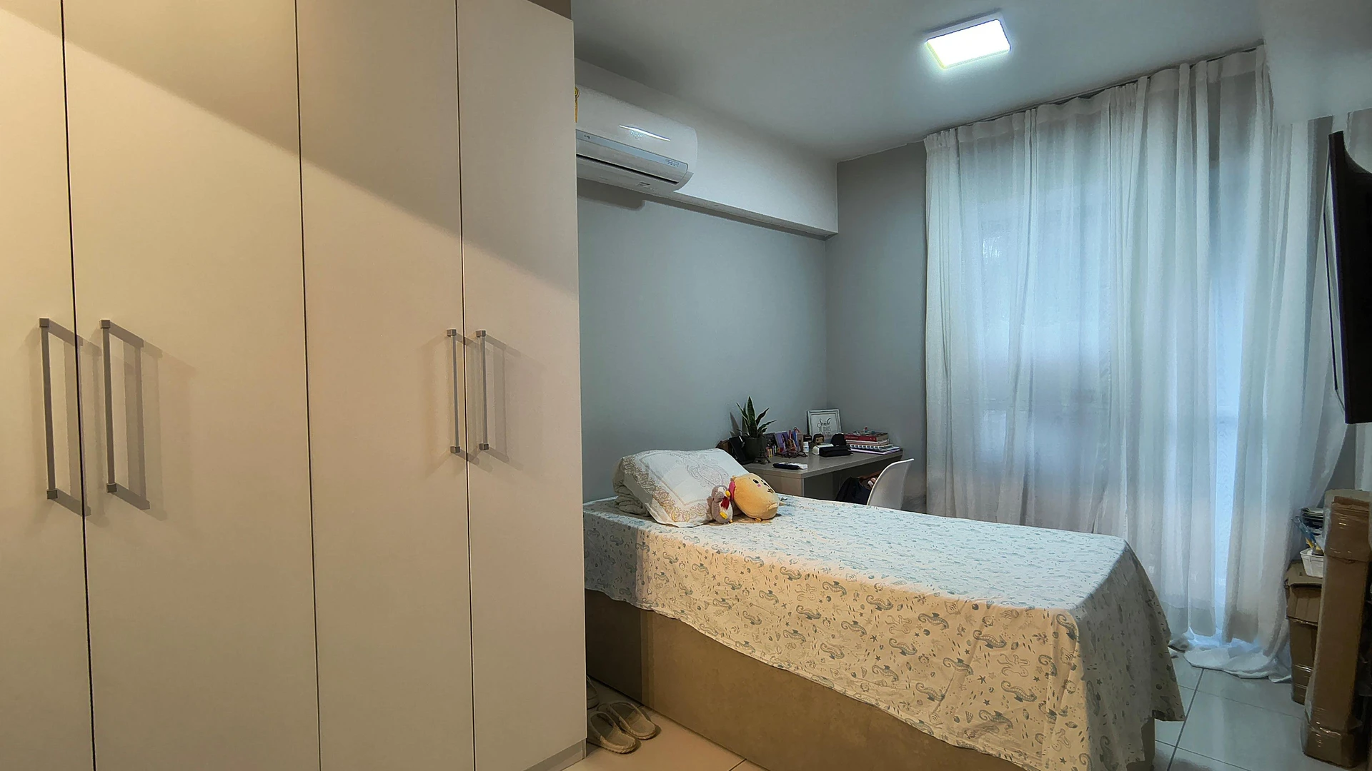 Furnished apartment, 150 m², with a grill on the balcony — photo 12