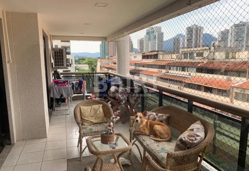 Furnished apartment, 127 m², with a glass-enclosed balcony — photo 11