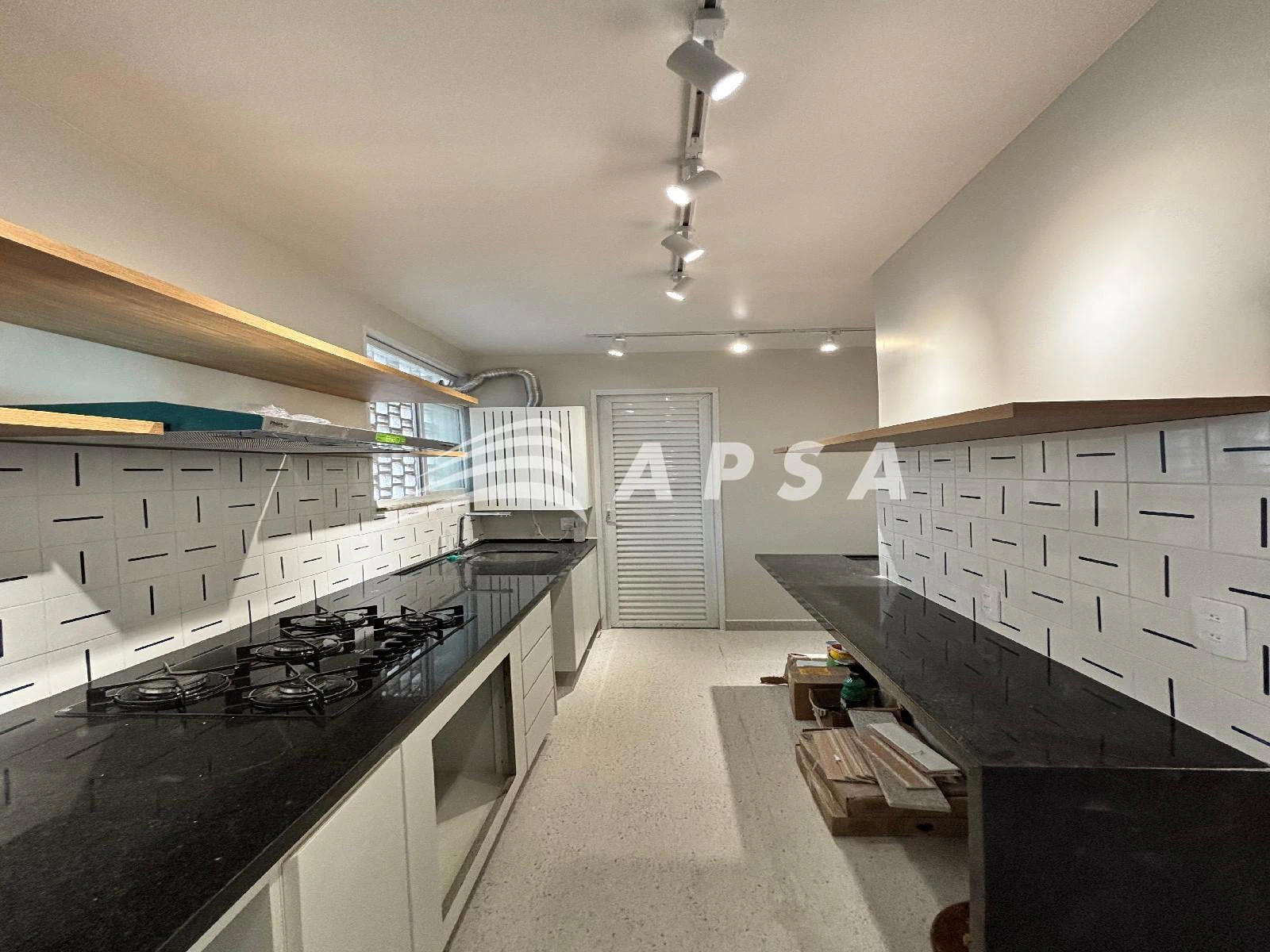 Дерев'яна підлога або ламінат та 2 спальні: квартира 70 м² — photo 28