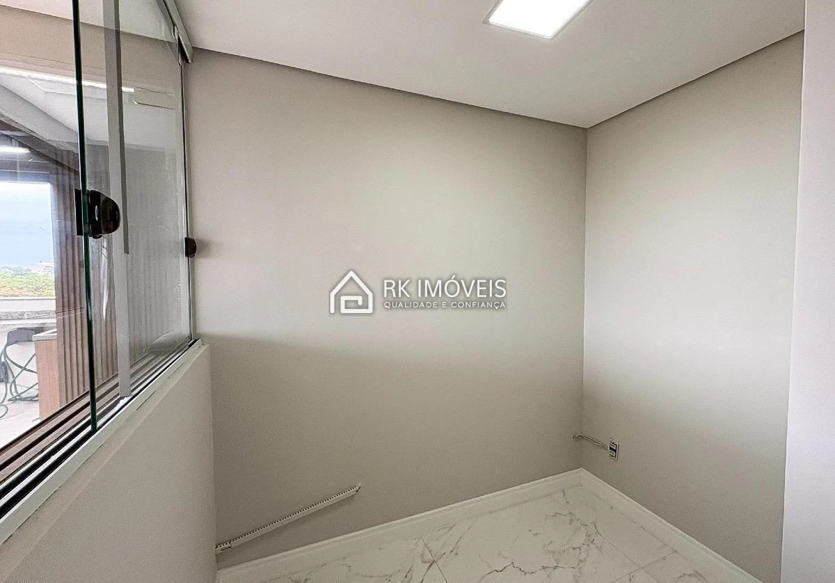 3-bedroom apartment with an open-plan kitchen and en suite — photo 27