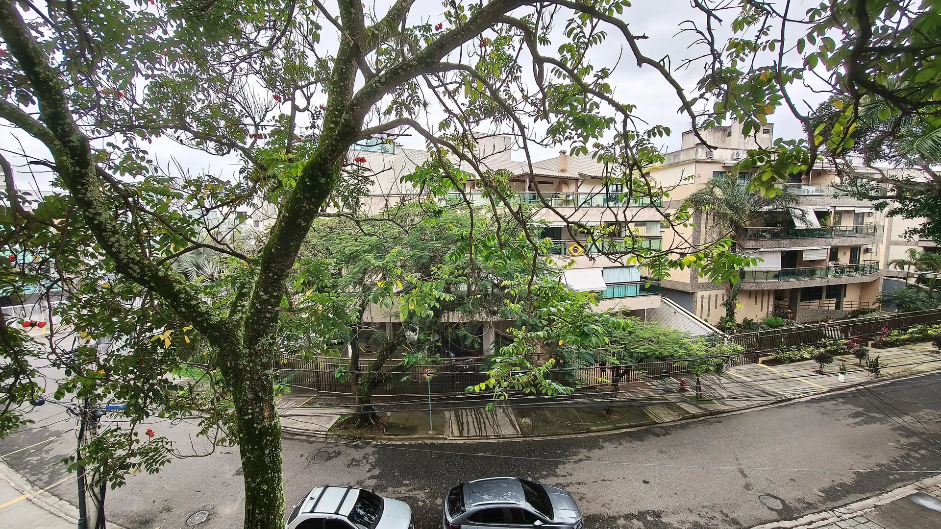 Furnished apartment, 160 m², with a glass-enclosed balcony — photo 8