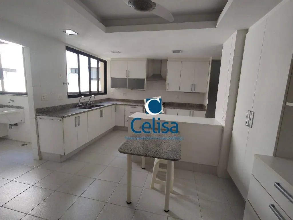 Furnished 294 m² apartment with a balcony grill — photo 2