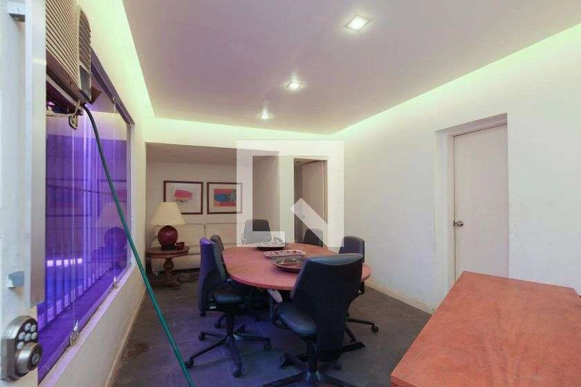 Rental house with 10 bedrooms and a separate kitchen — photo 5