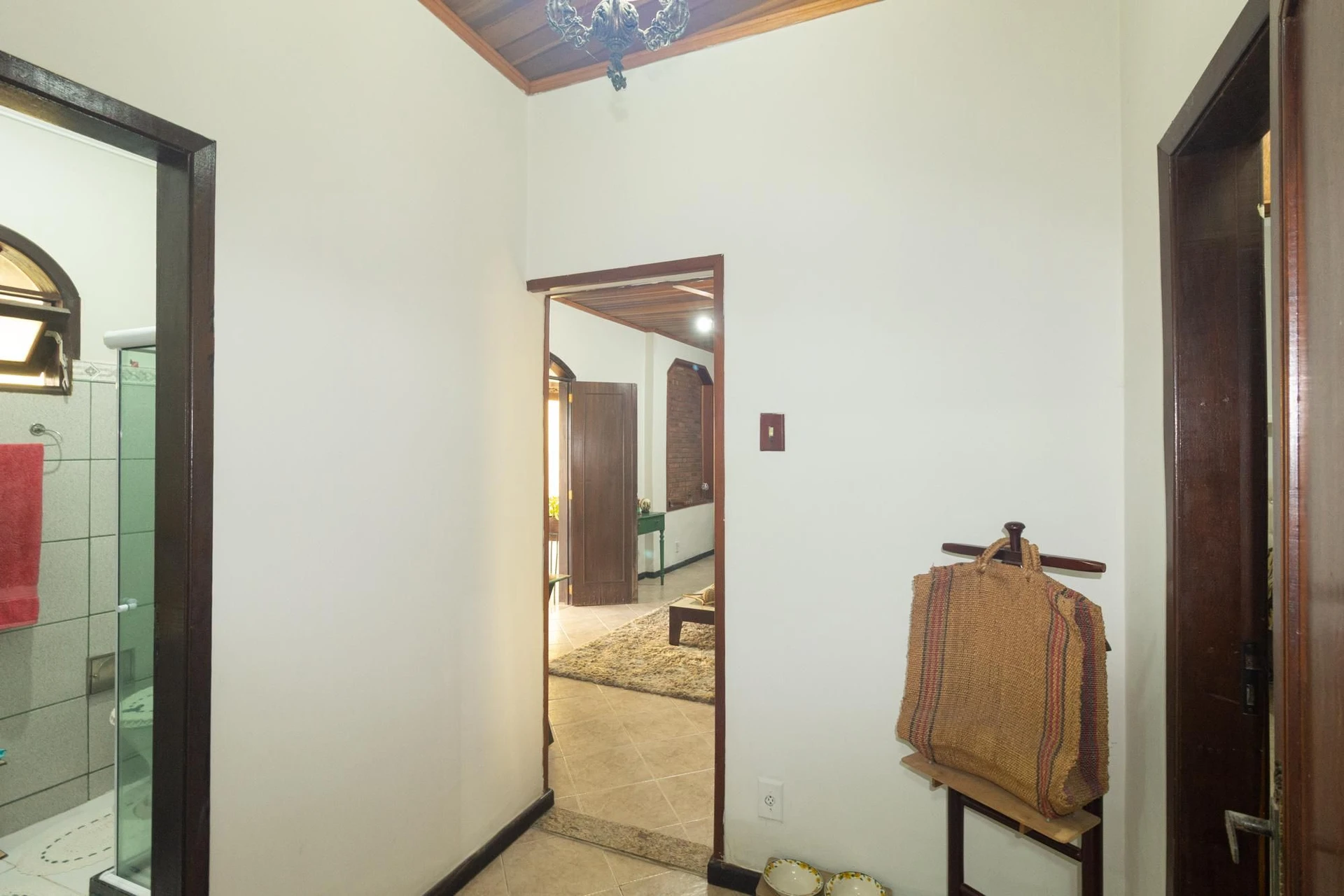 Furnished house, 250 m², with a jacuzzi — photo 51