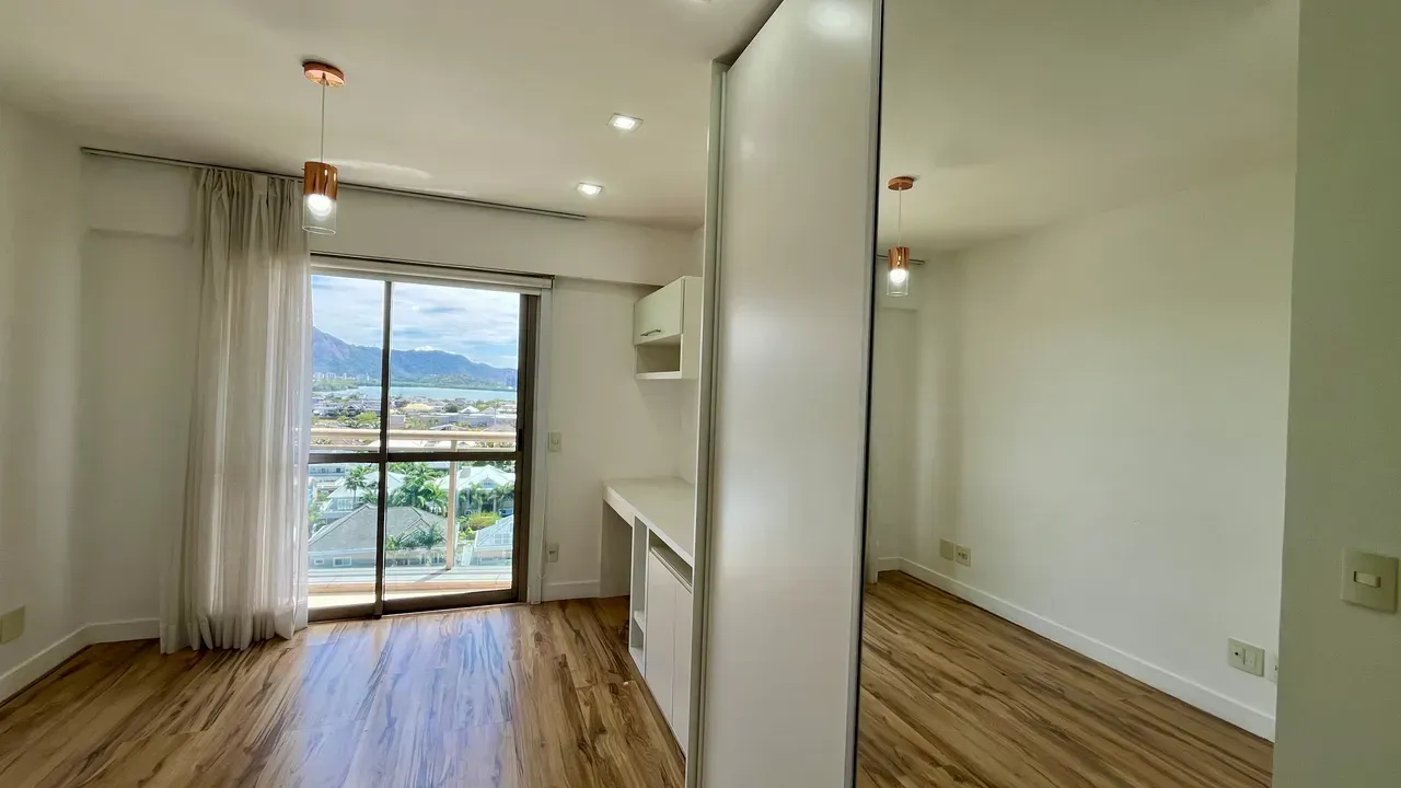 Rental apartment with 4 bedrooms and enclosed balcony — photo 5