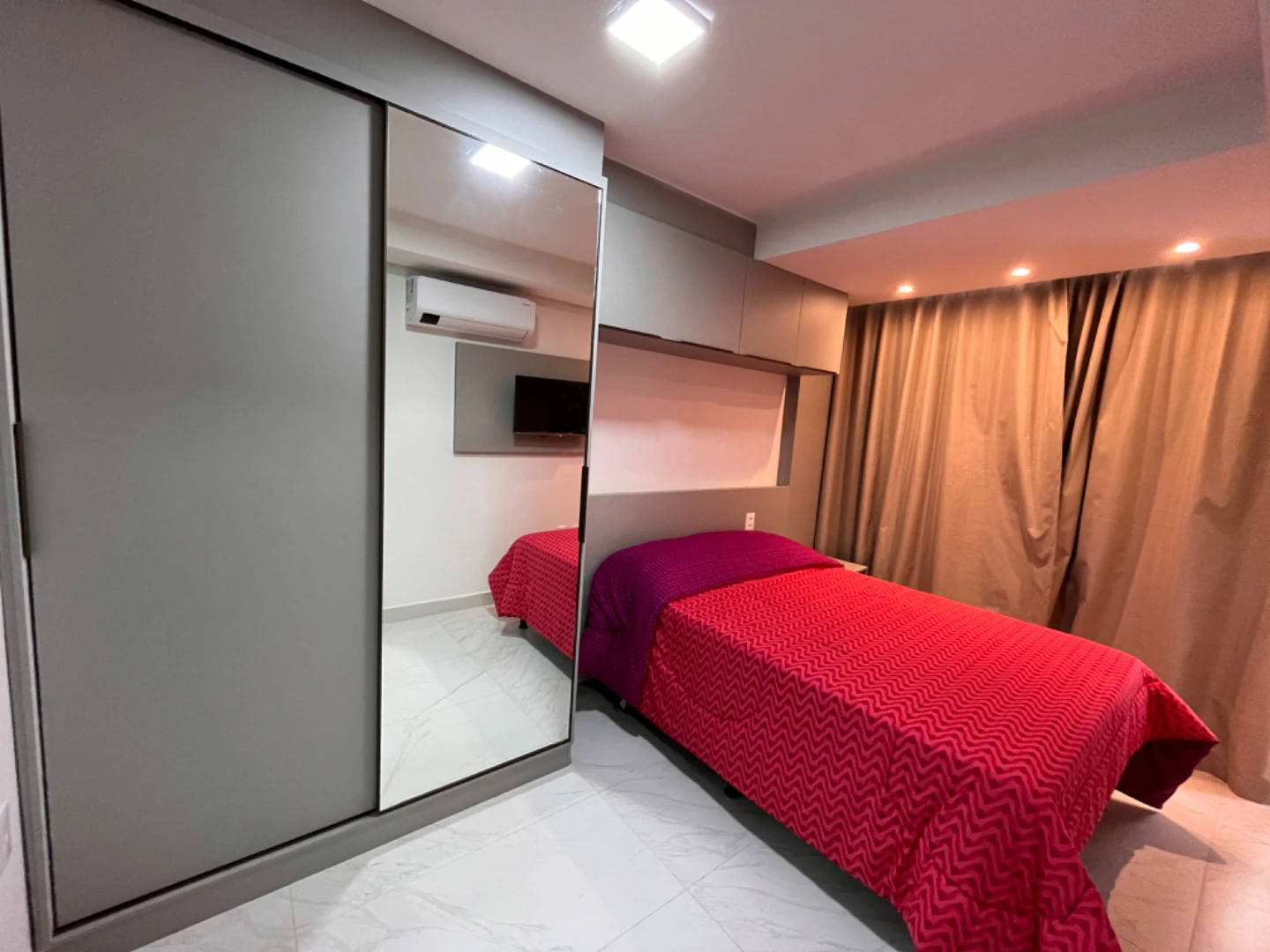 Пральна машина та 2 спальні: квартира 70 м² — photo 7