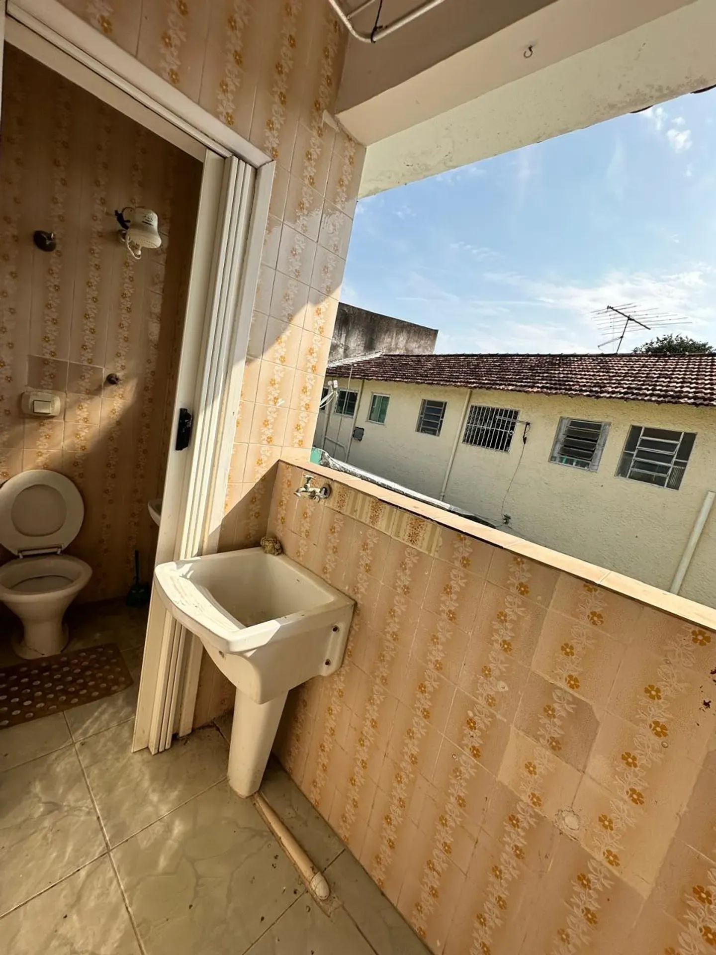 Unfurnished apartment with a private garden