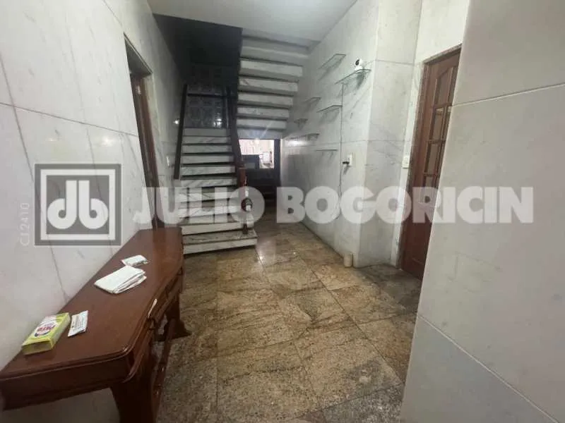 Дом 429 м²: 4 спальни, 5 парковочных мест, барбекю — photo 34