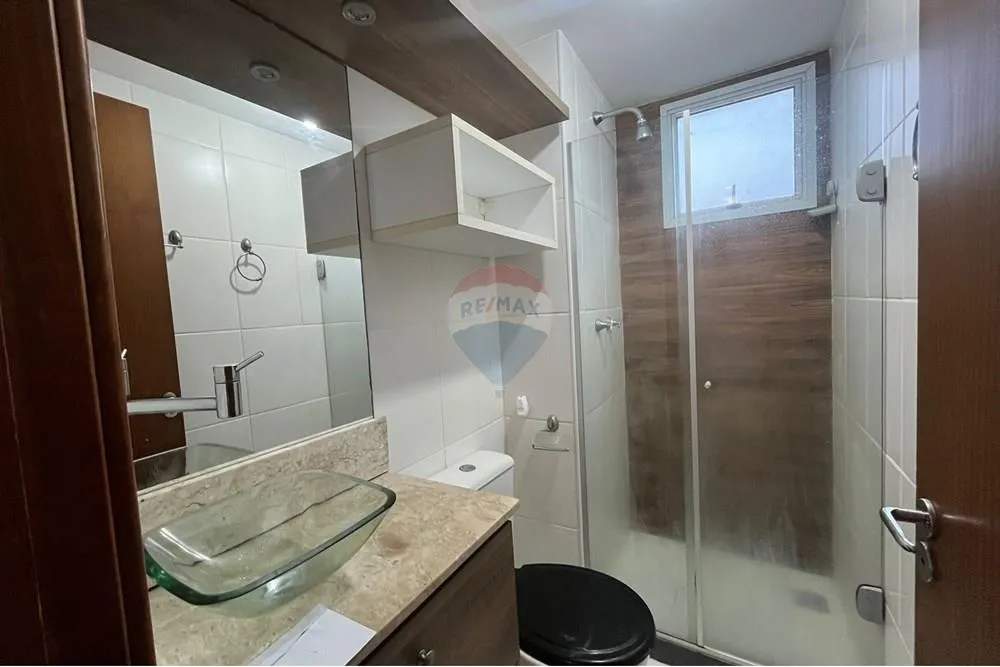 2-bedroom apartment in a building with a gym — photo 6