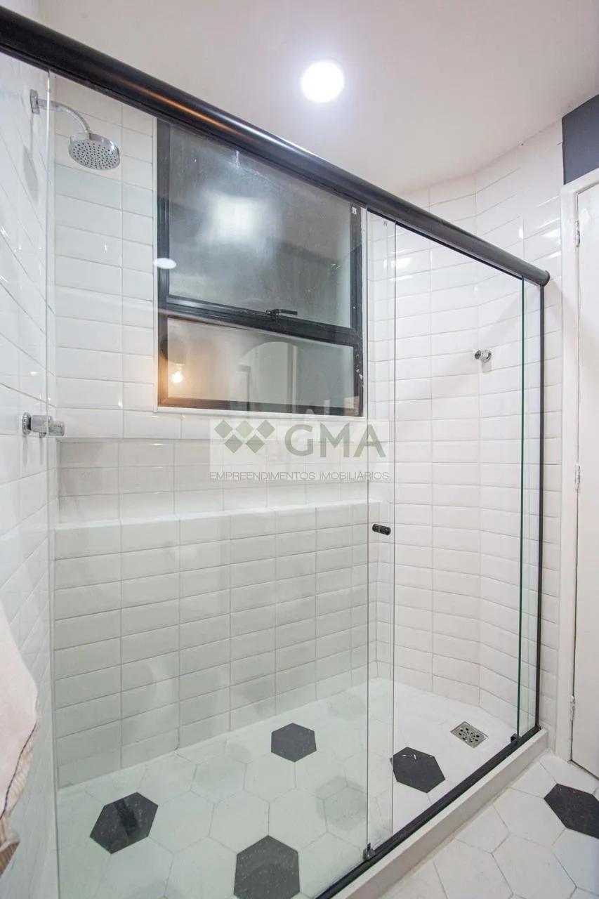 Furnished apartment with open-plan kitchen and 2 bedrooms — photo 15