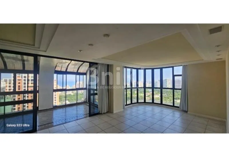 3-bedroom apartment with a glassed-in balcony — photo 3