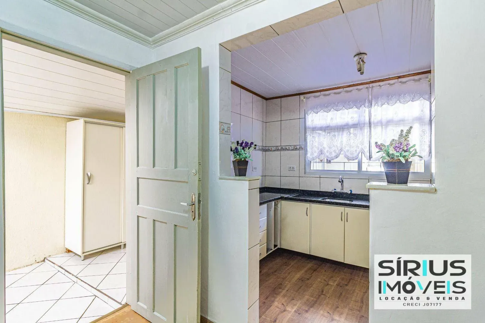 4-bedroom house with a garden in Curitiba — photo 9