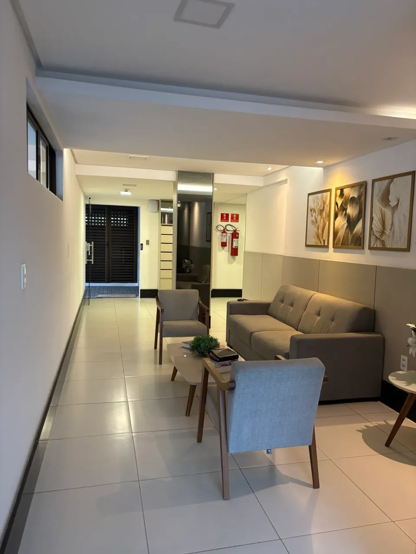 Furnished apartment, 53 m², with a grill on the balcony — photo 16