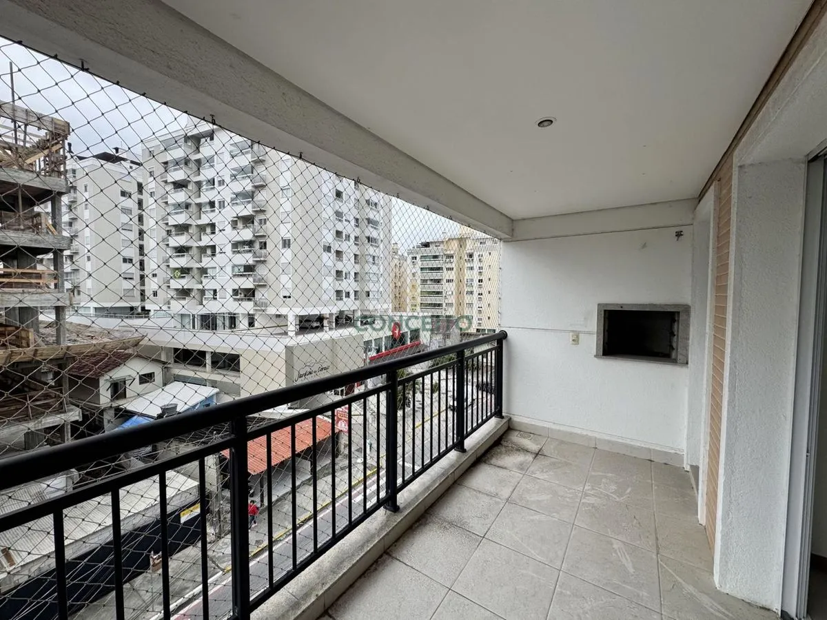 Unfurnished 154 m² apartment with a private garden — photo 16