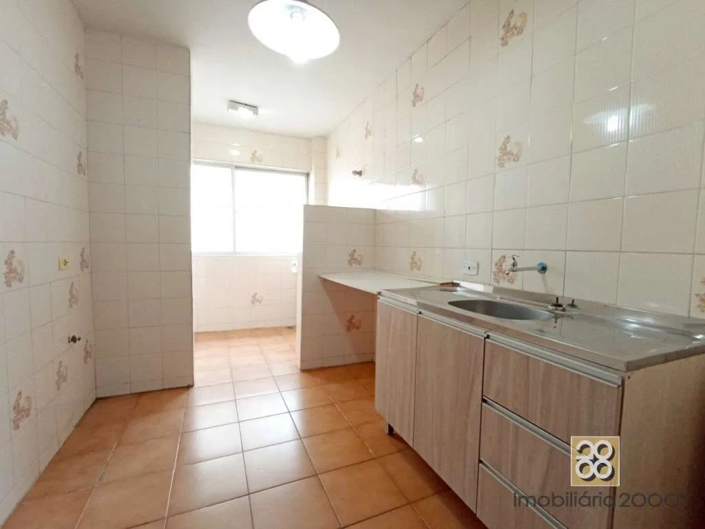Wood or laminate floors in a 2-bedroom apartment, 67 m² — photo 24