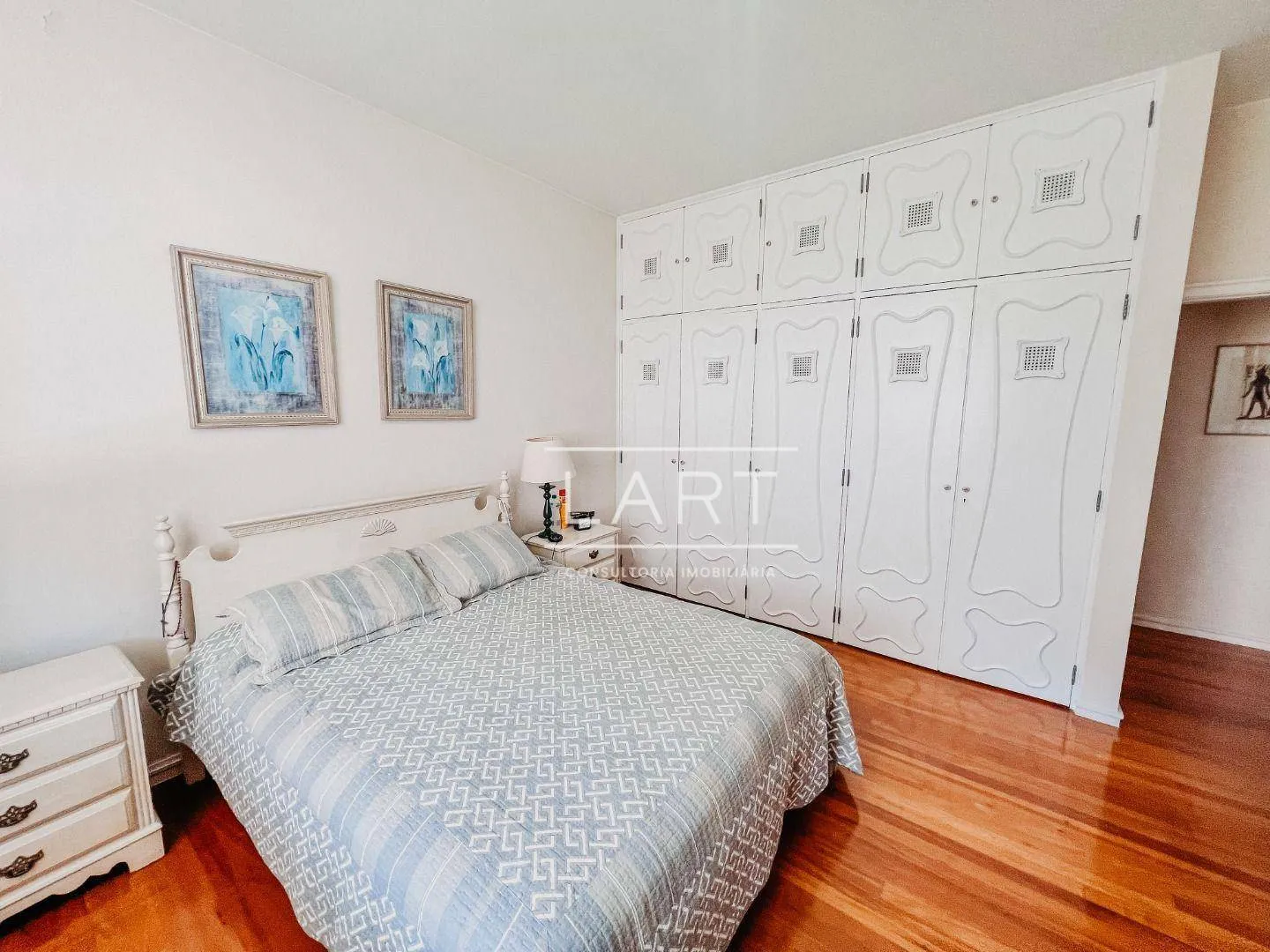 Home office in a 3-bedroom apartment, 160 m² — photo 4