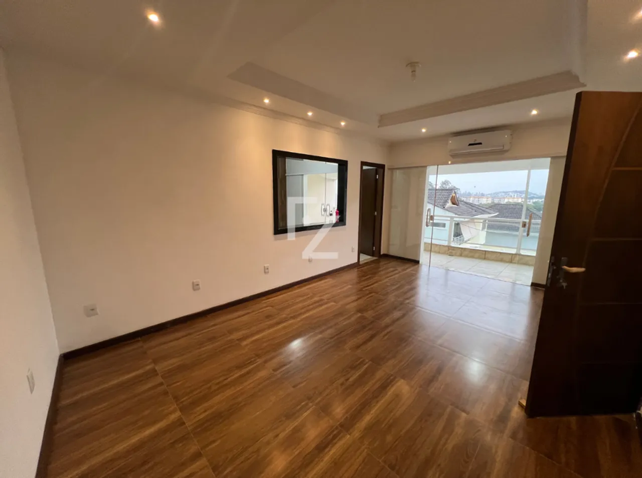 Дом с 3 спальнями и 4 ванными, 220 м² — photo 11