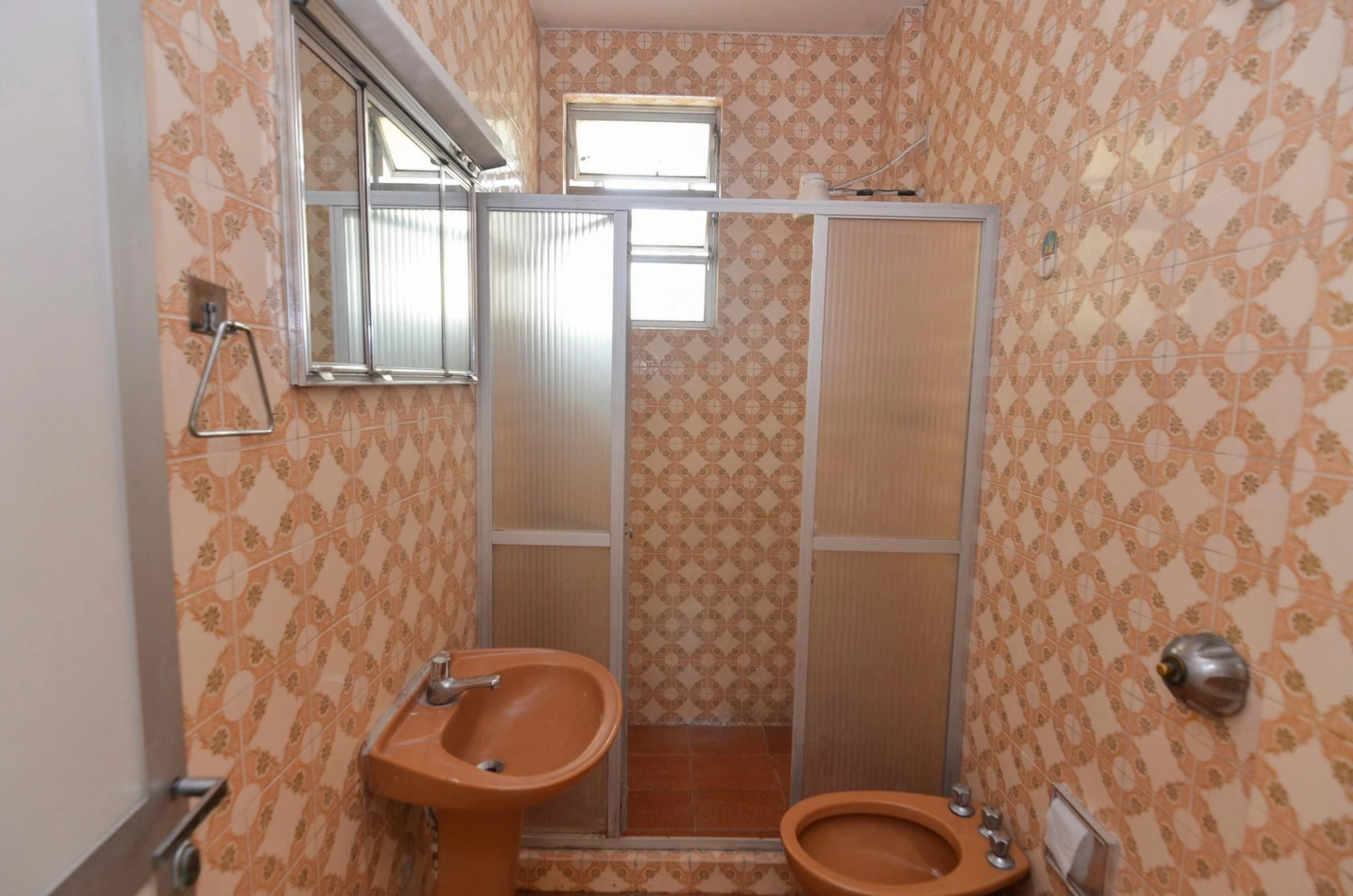 Невмебльована квартира з 2 спальнями та балконом — photo 17