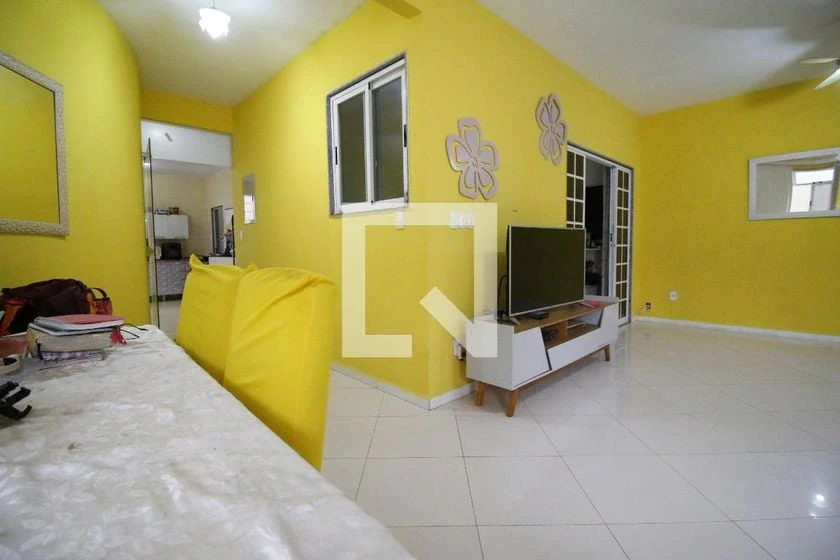 Apartamento de 260 m² com banheira e espaço de home office — photo 17