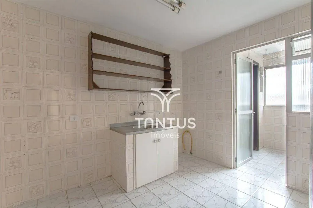 Wood or laminate floors in a 2-bedroom apartment, 66 m² — photo 21