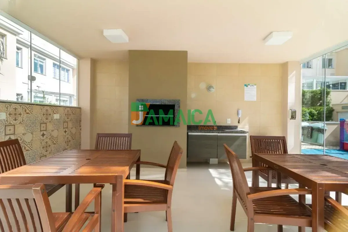 2-bedroom apartment in a building with a pool — photo 20