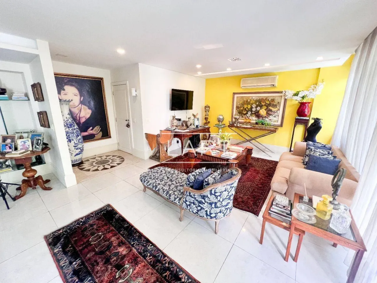 3-bedroom apartment with balcony and open-plan kitchen — photo 7