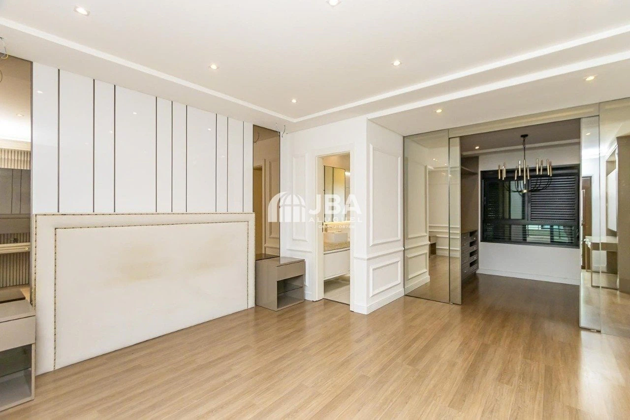 Floor-to-ceiling windows in a 2-bedroom house, 143 m² — photo 9