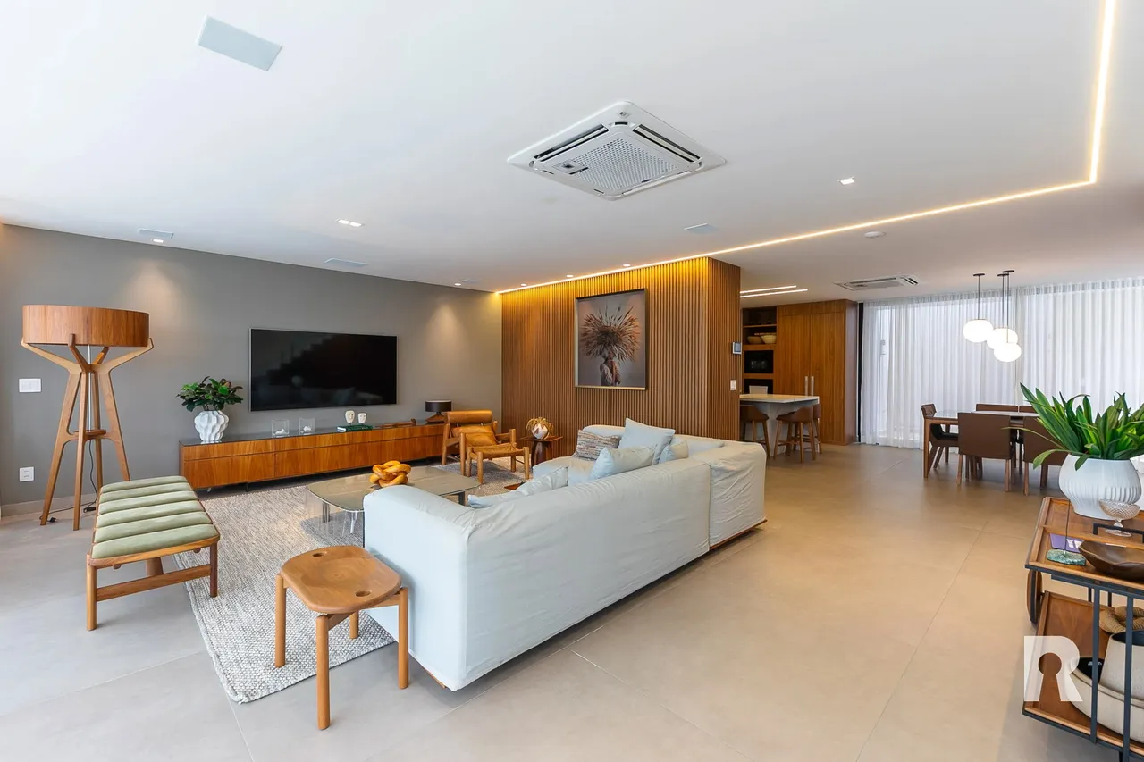 Furnished house with 4 bedrooms and 5 bathrooms — photo 16