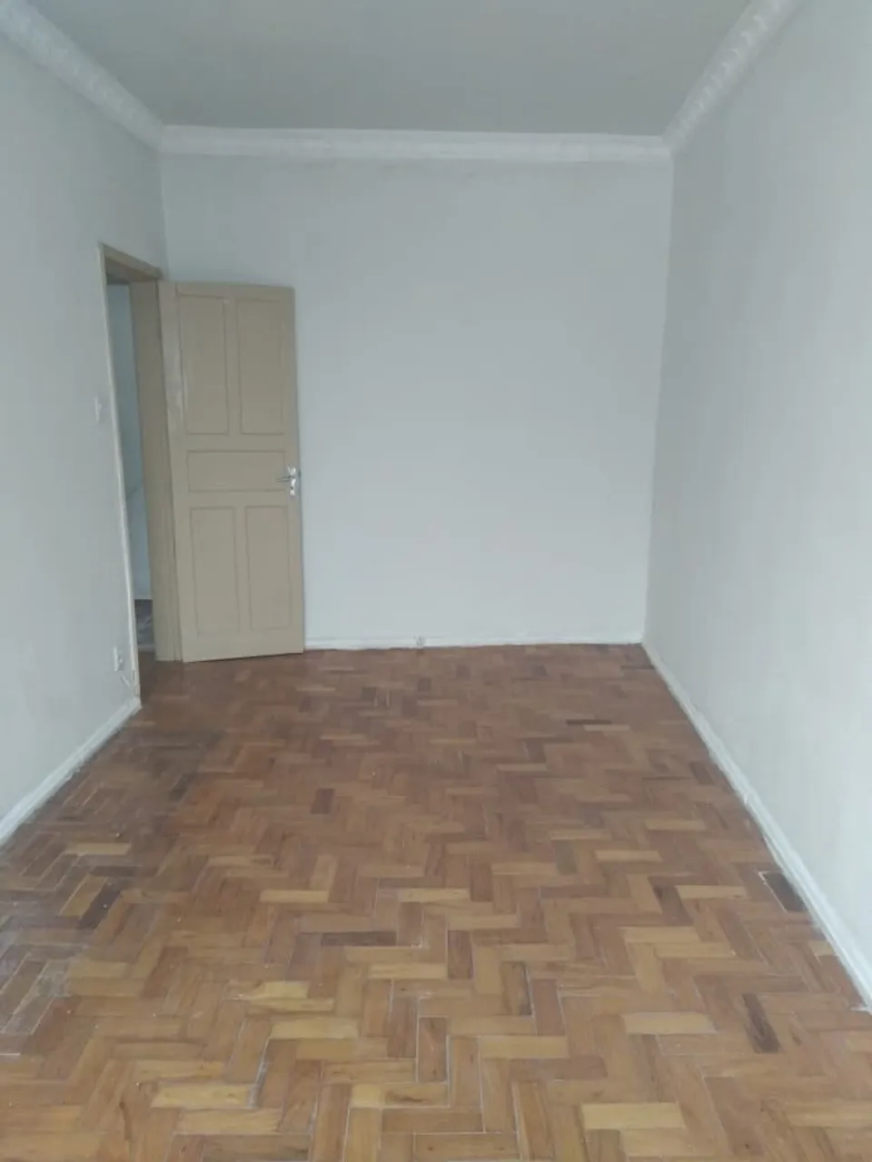 Unfurnished apartment with 2 bedrooms and 1 bathroom — photo 3