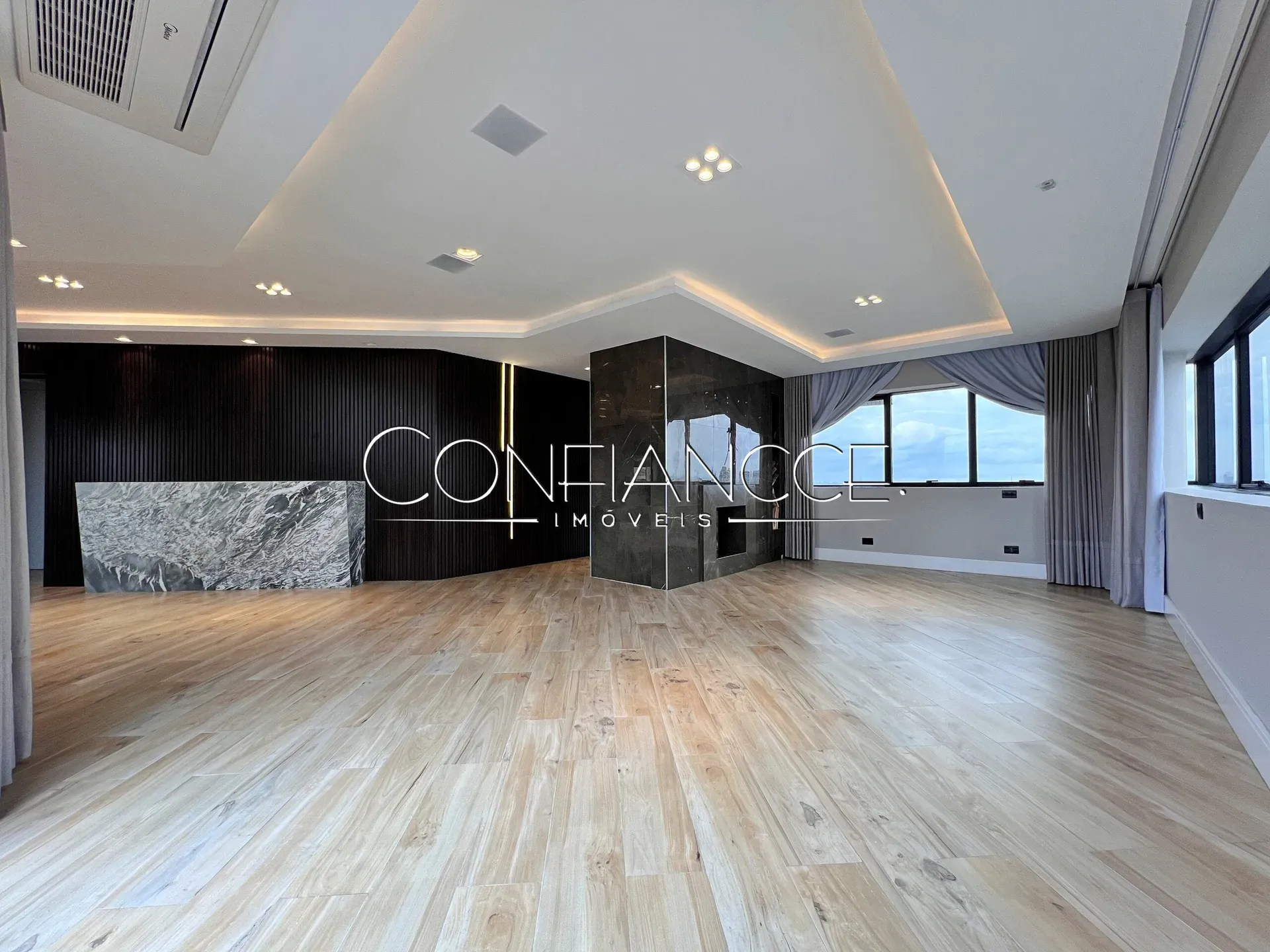 Apartamento de 463 m² con 3 suites y 4 plazas — photo 7