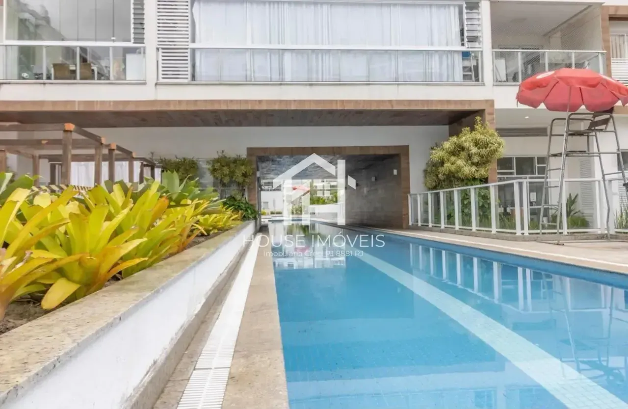 Панорамные окна и 3 спальни: квартира 150 м² — photo 41