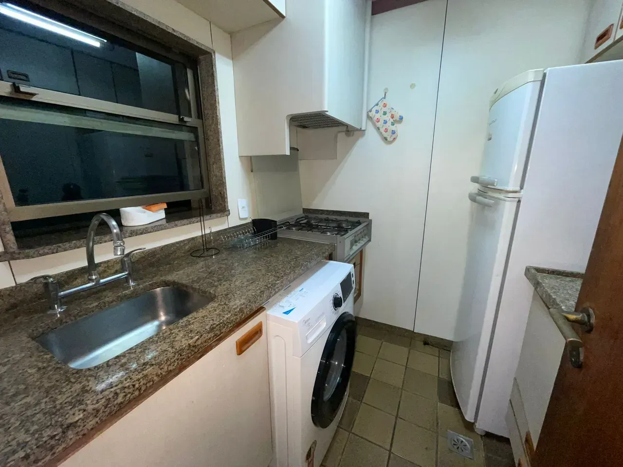 Furnished apartment with 2 bedrooms and closed kitchen — photo 12