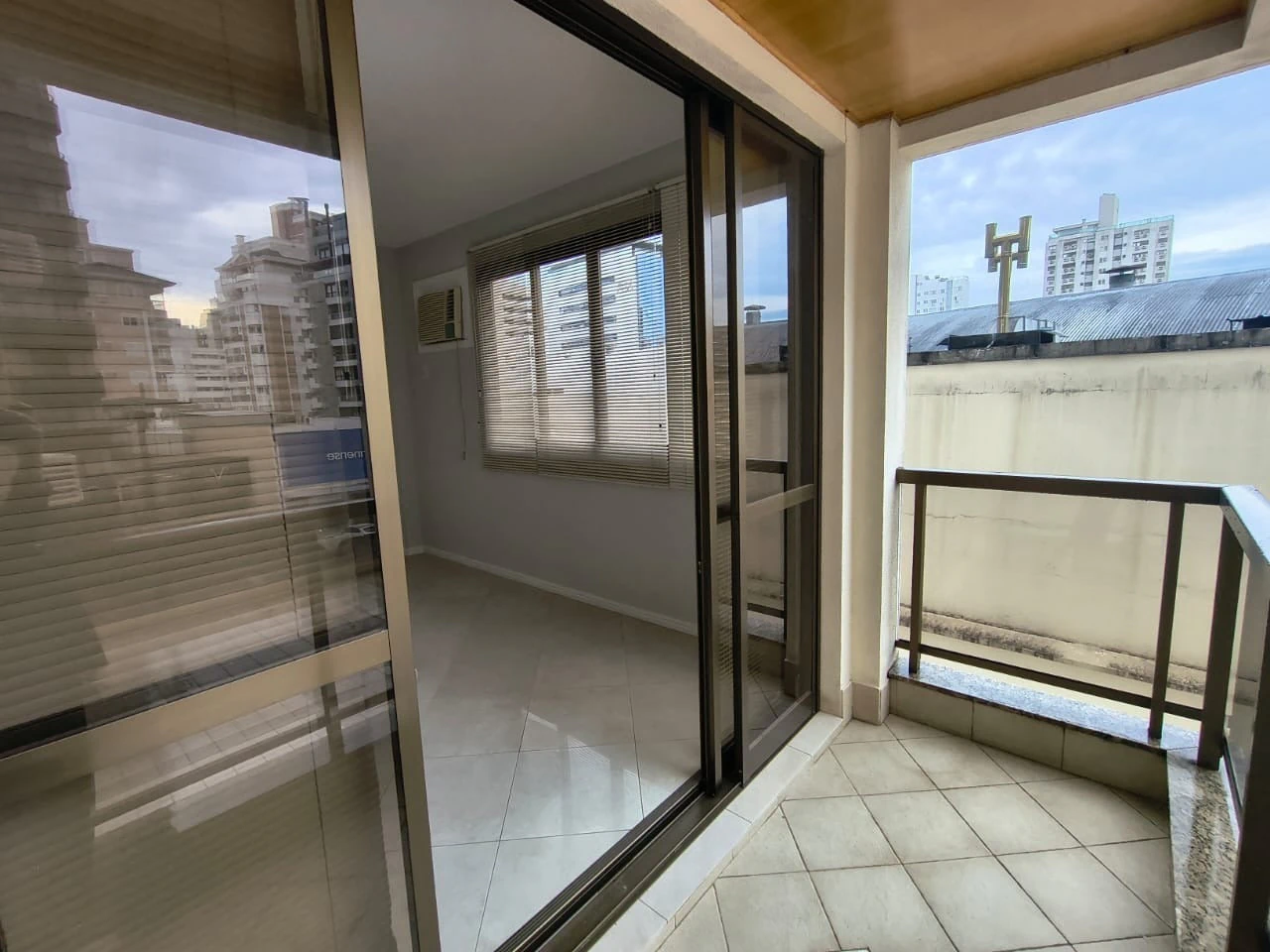 Piscina privada y 3 dormitorios: departamento de 109 m² — photo 19