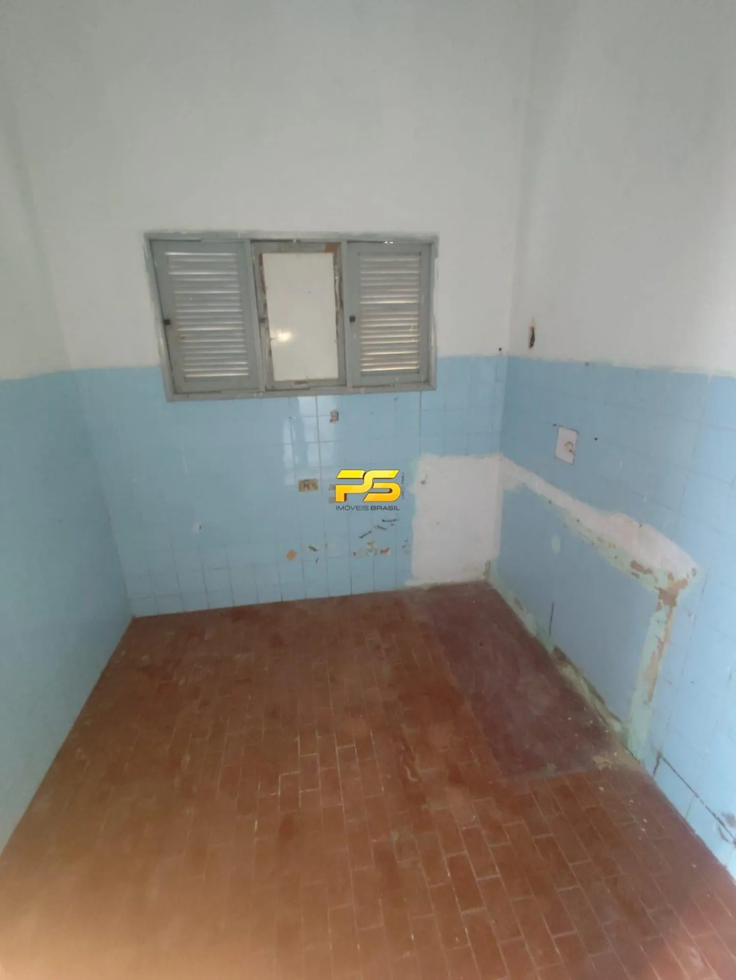 House with 3 bedrooms and 1 bathroom, 450 m² — photo 10