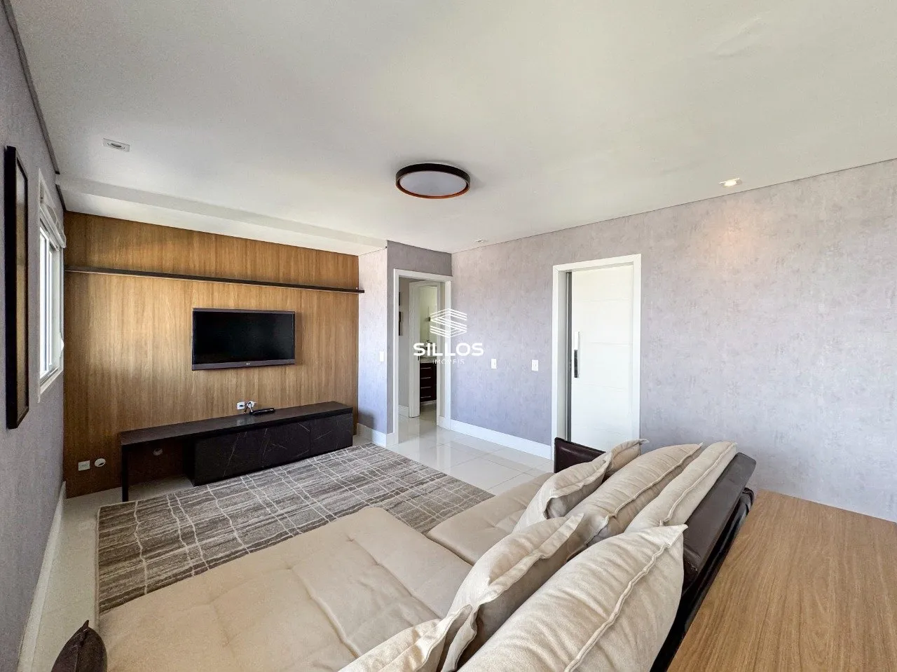 3-bedroom apartment with a bathtub in Curitiba