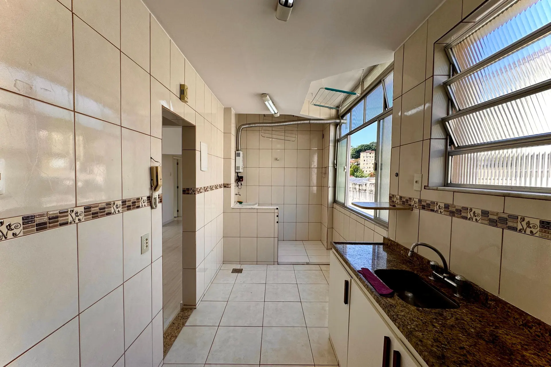 Квартира: 2 спальні, 1 з власною ванною кімнатою, 71 м² — photo 12