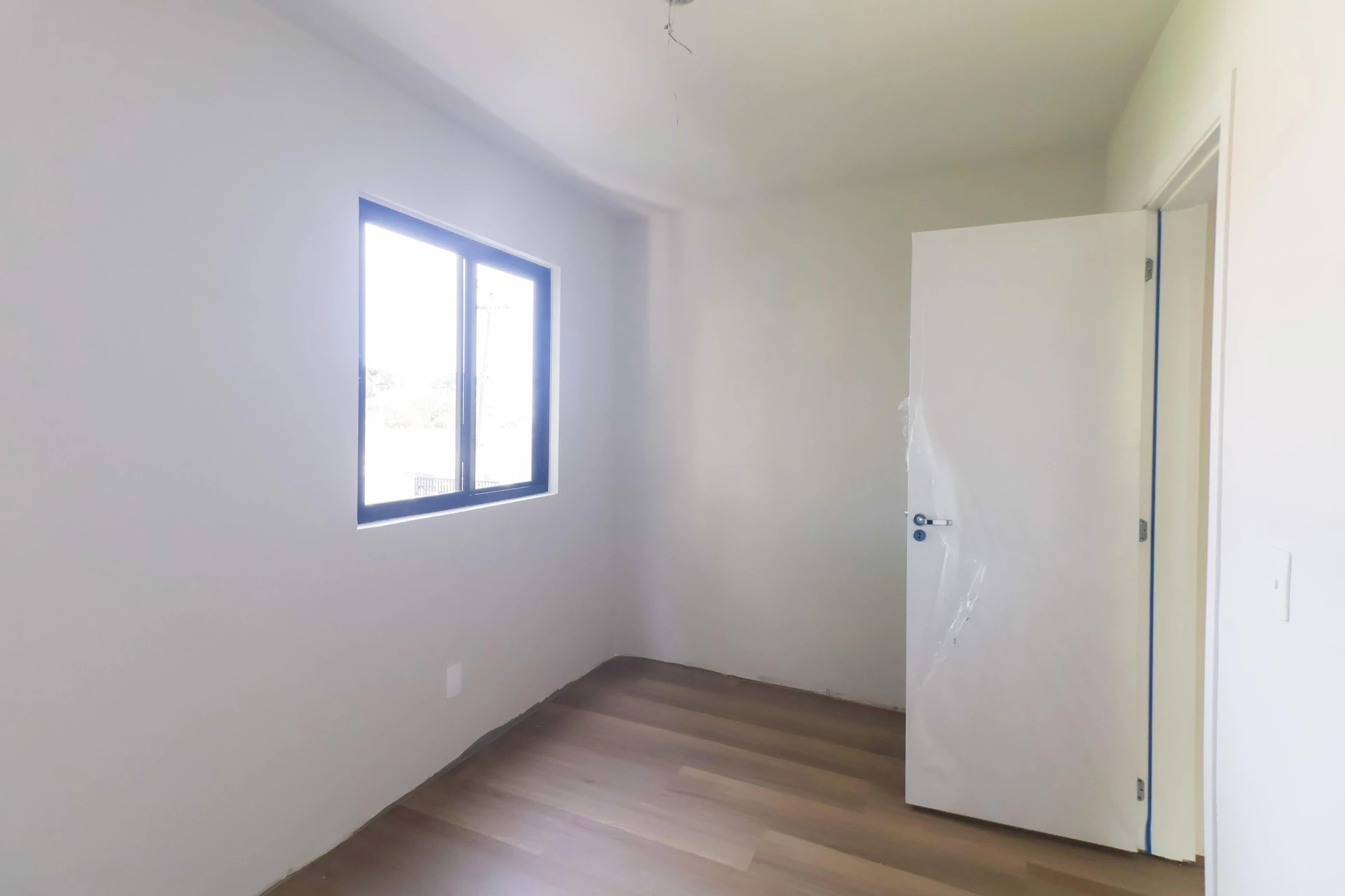 3-bedroom apartment with a park view in Curitiba — photo 18