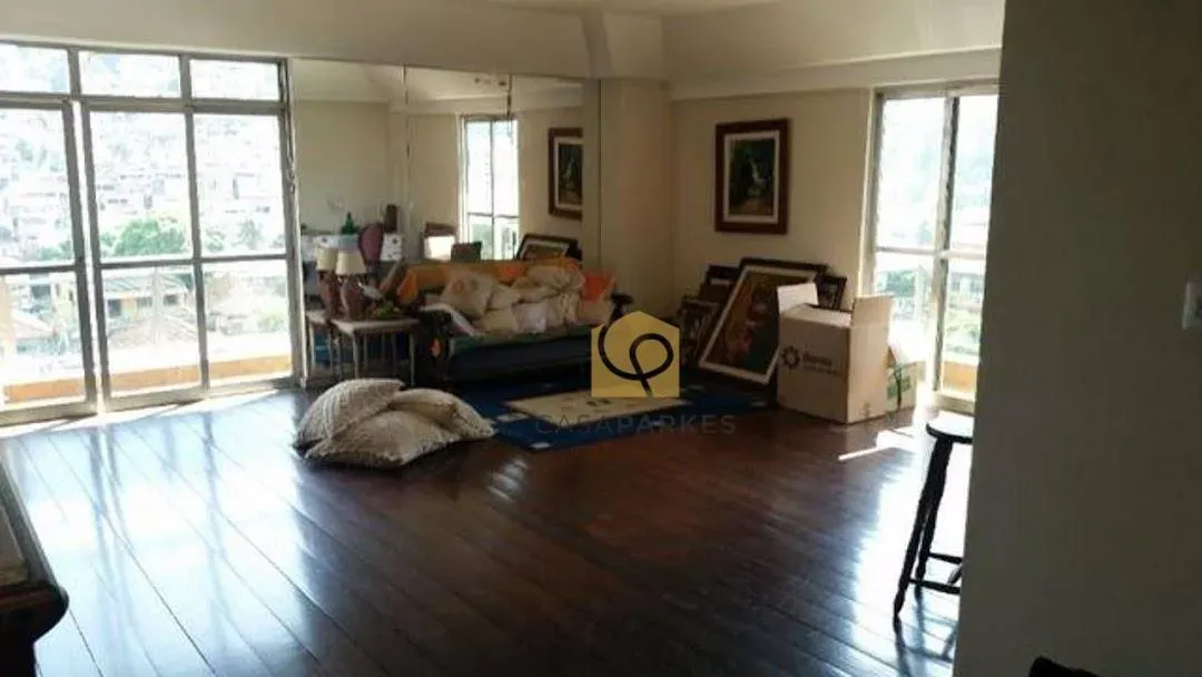 Furnished duplex penthouse with 245 m² and 3 bedrooms — photo 3