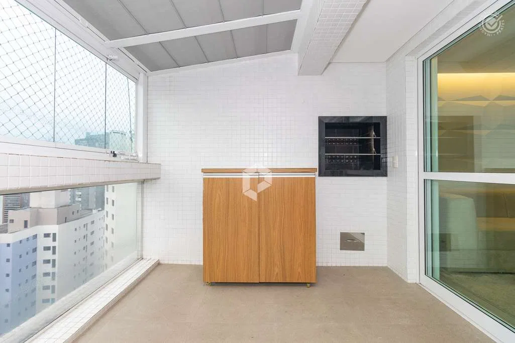 Застеклённый балкон и 2 спальни: квартира 163 м² — photo 19