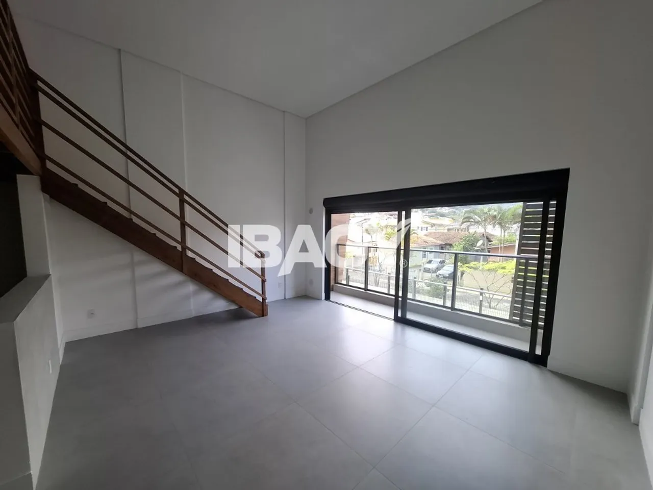 1-bedroom apartment with open-plan kitchen — photo 2