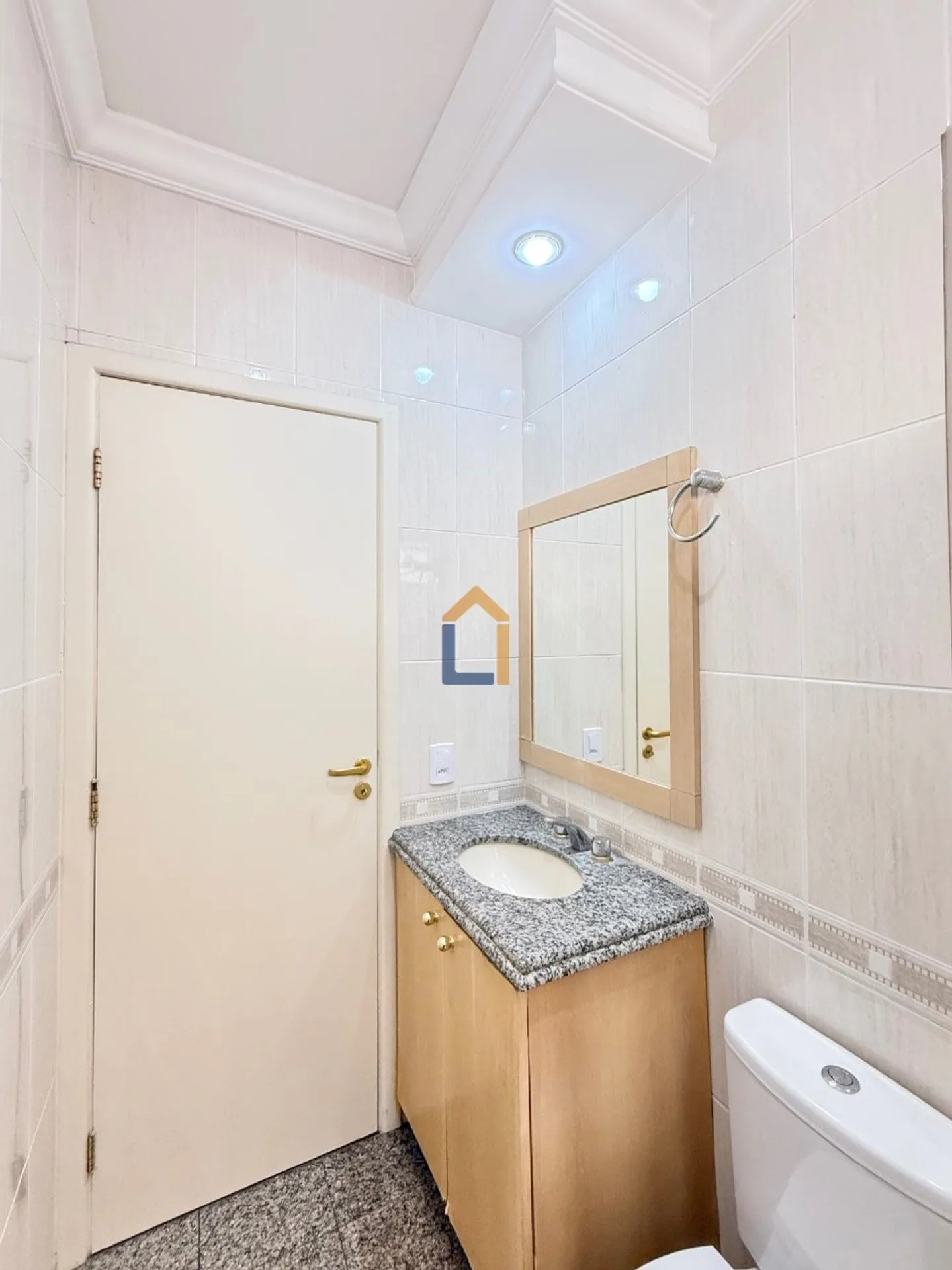 3-bedroom apartment with a washing machine in Curitiba — photo 73