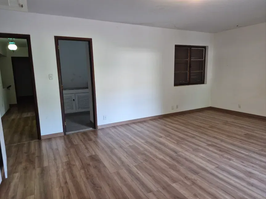 Unfurnished house with 4 bedrooms and a closed gas kitchen — photo 4
