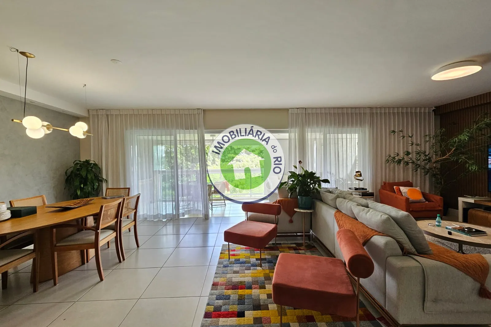Furnished apartment with 4 bedrooms and 5 bathrooms — photo 7