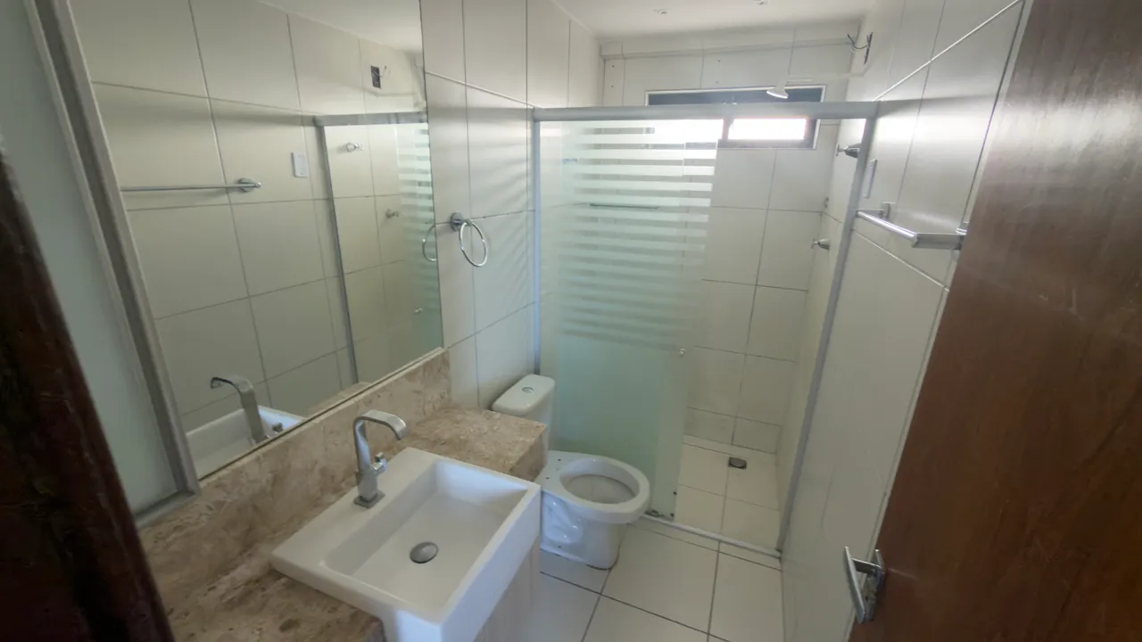 Unfurnished apartment with 2 bedrooms and 2 bathrooms — photo 8