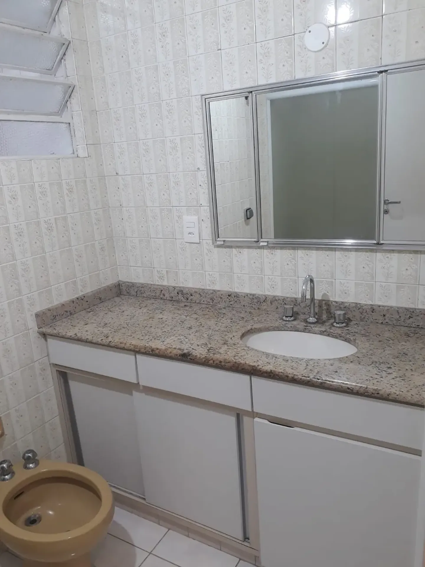 2-bedroom apartment with a bathtub in Rio de Janeiro — photo 9