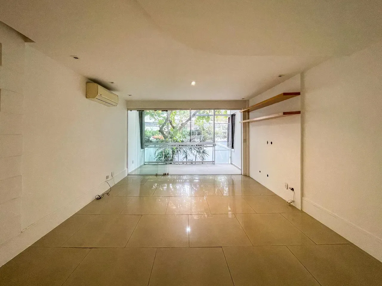 House for rent with 4 bedrooms and 5 bathrooms — photo 5