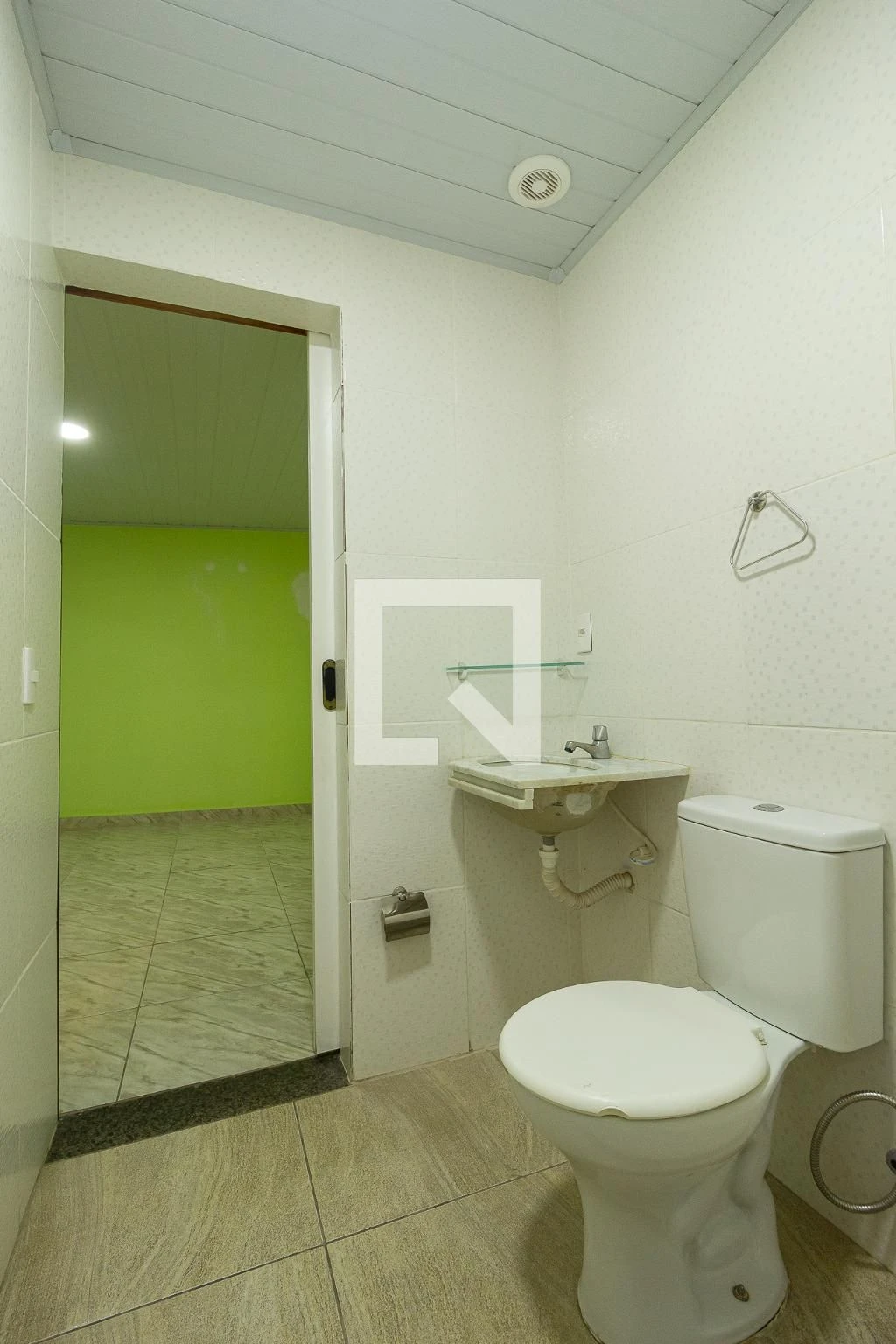 200 m² house with a private BBQ and a private pool — photo 26